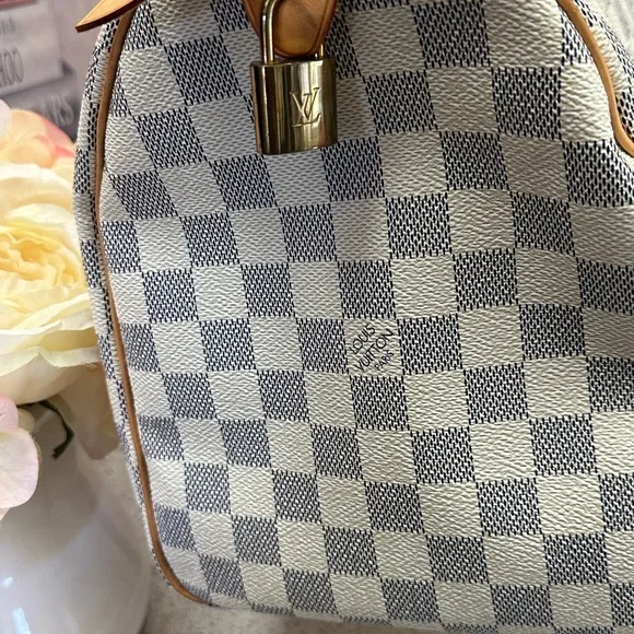 Louis Vuitton bag - Picture 3 of 11